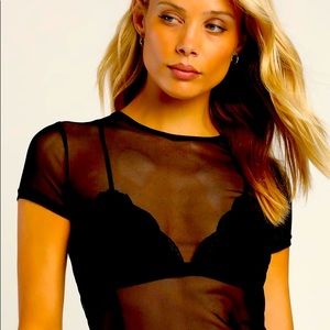 BY LULUS YOU SEE RIGHT THROUGH ME BLACK MESH CRIP TOP!❤️👚
